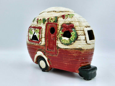 Festive Caravan Tealight With Wreath Detail