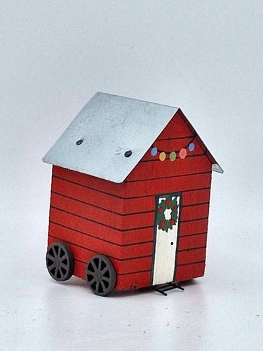 Christmas Beach Hut With Wreath Details