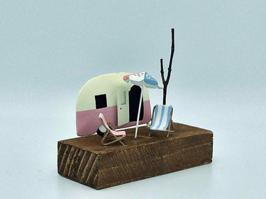 Rustic Caravan Ornament Scene In Pink Or Blue