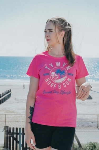 Tywyn "Surf & Sun" Hot Pink Tshirt